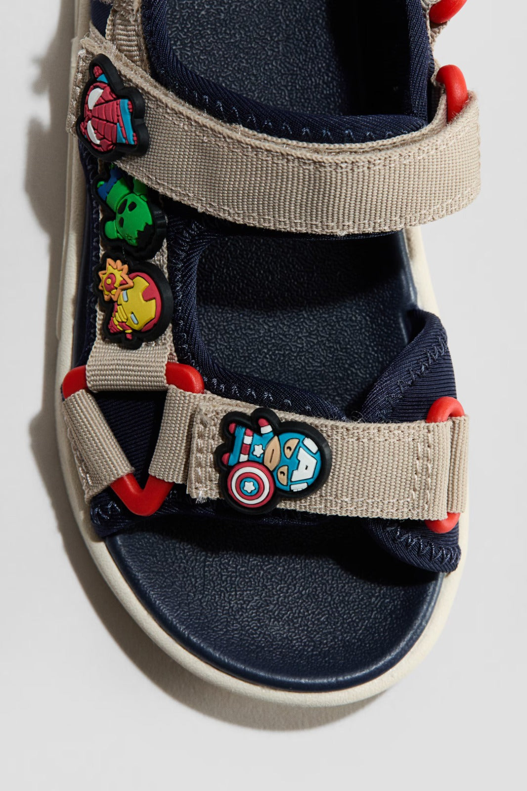 Sandalias Marvel Niño H&M
